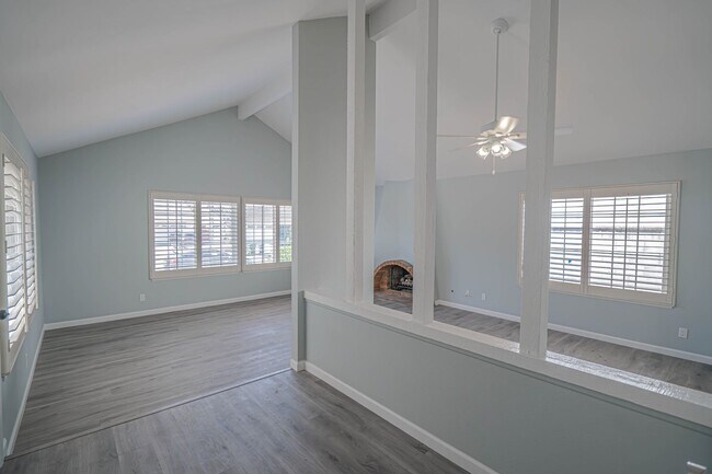 Building Photo - Single Story 3 Bedroom Home for Rent in Si...