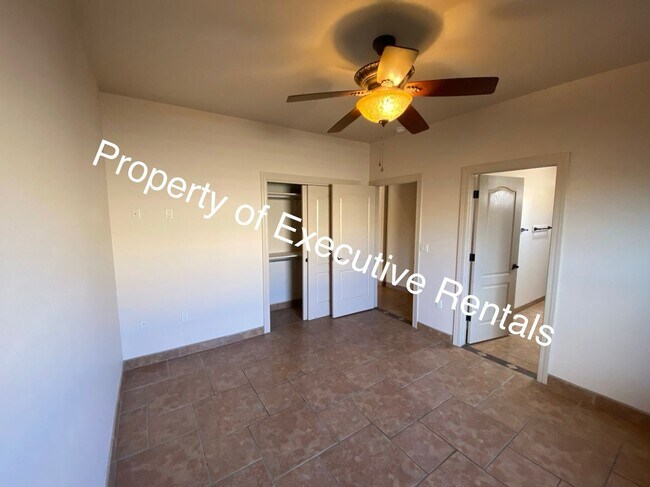 Building Photo - 4308 Calle Sonesta