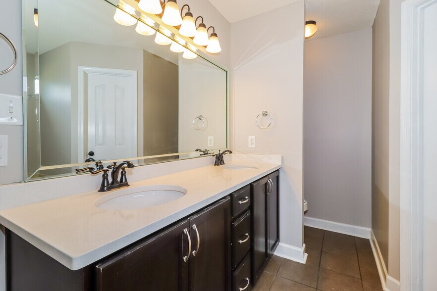 Building Photo - 8374 Blue Ridge Dr
