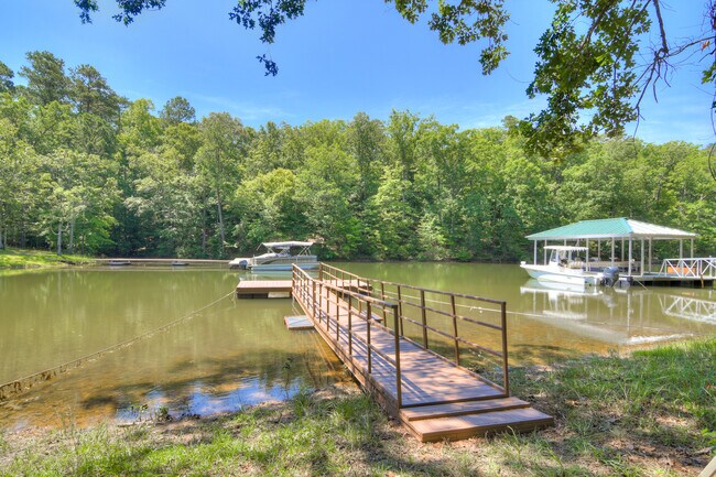 Building Photo - 219 Jasper Rd