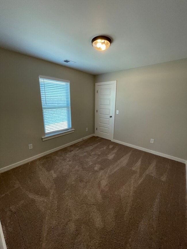 Building Photo - Home for Rent in Calera, AL!!! View with 48 Hours Notice!
