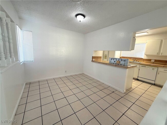 Building Photo - 5804 Jerry Dr