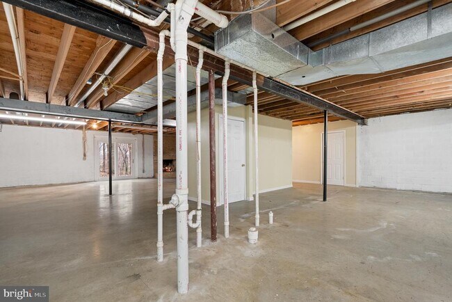 Building Photo - 13620 Canal Vista Ct