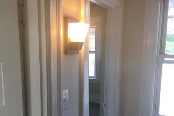 Building Photo - 811 Sarah St