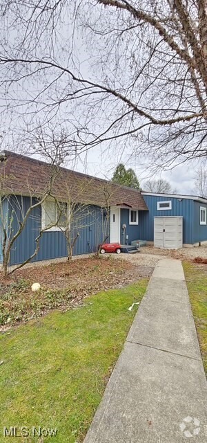 Building Photo - 3772 Commodore Cove W