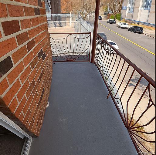 Building Photo - 2460 Batchelder St