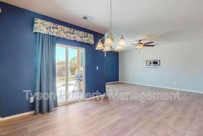 Building Photo - 10432 Savoy Dr NW