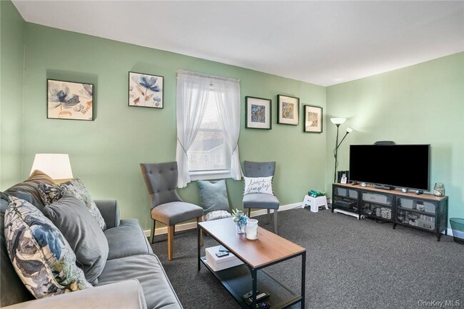 Building Photo - 4 Montgomery Rd