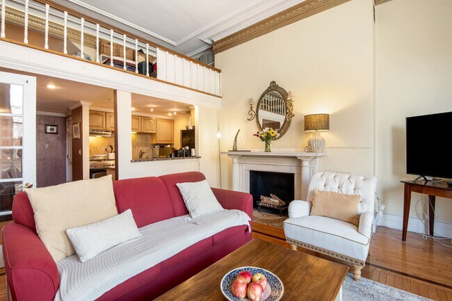 Building Photo - 64 Commonwealth Ave