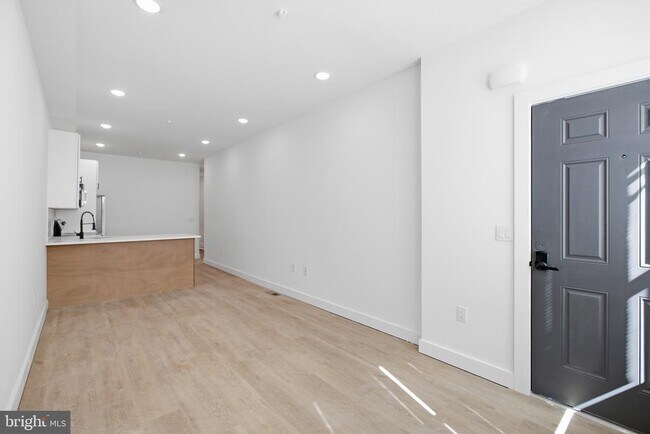 Building Photo - 2554 N 12th St