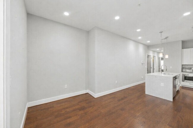 Building Photo - Modern Features Columbia Heights Neighborhood 2 Bedroom 2 Bath Condo with Balcony Pet Friendly