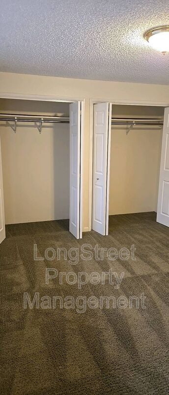 Building Photo - 2307 Newton St