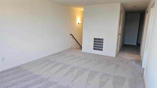 Building Photo - 2102 Prairie Ln