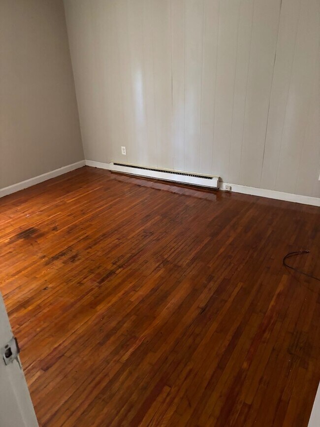 Building Photo - Coming Soon! 3 Bedroom Single Family Home