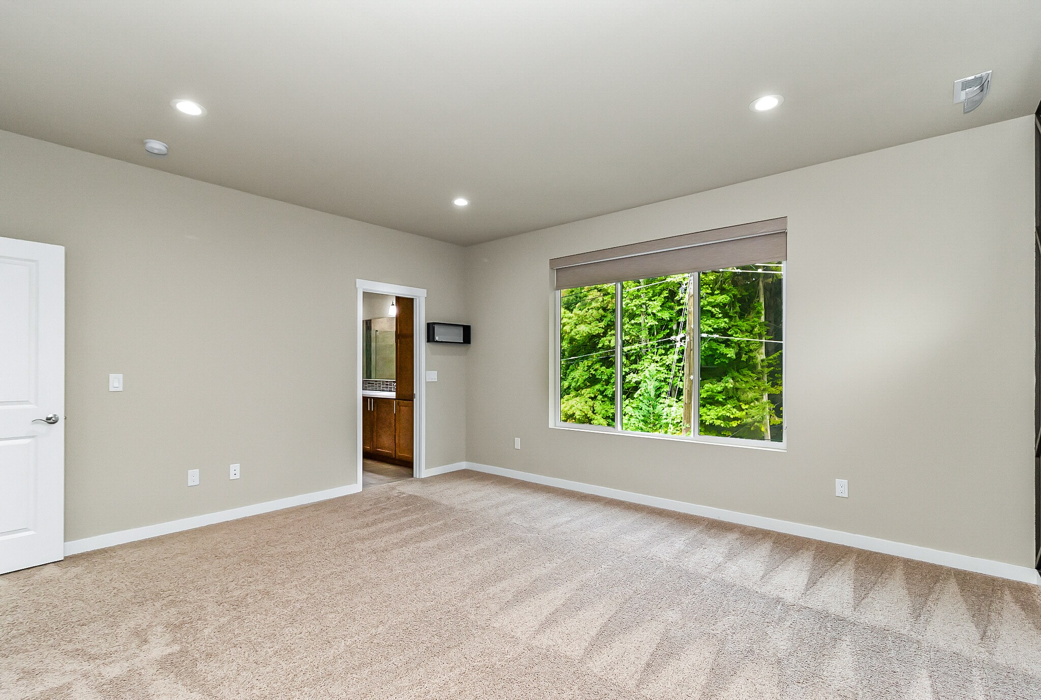 Building Photo - 15312 NE Woodland Pl