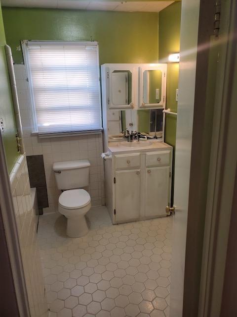 Building Photo - 215 Swanson Dr NW