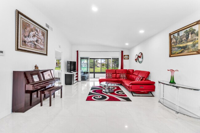 Building Photo - 13462 Sabal Palm Ct