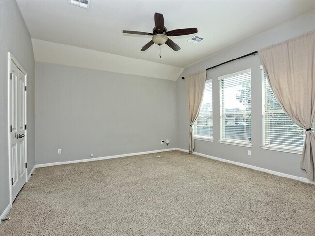 Building Photo - 2508 Hilltop Divide Ln