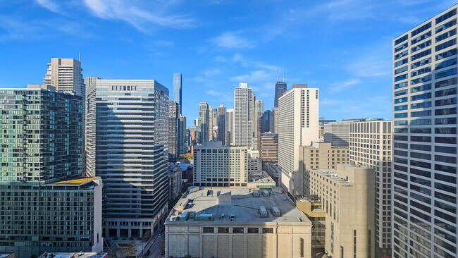 Building Photo - 405 N Wabash Ave