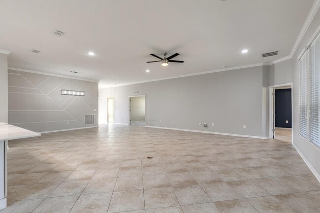 Building Photo - 68 Auberry Dr