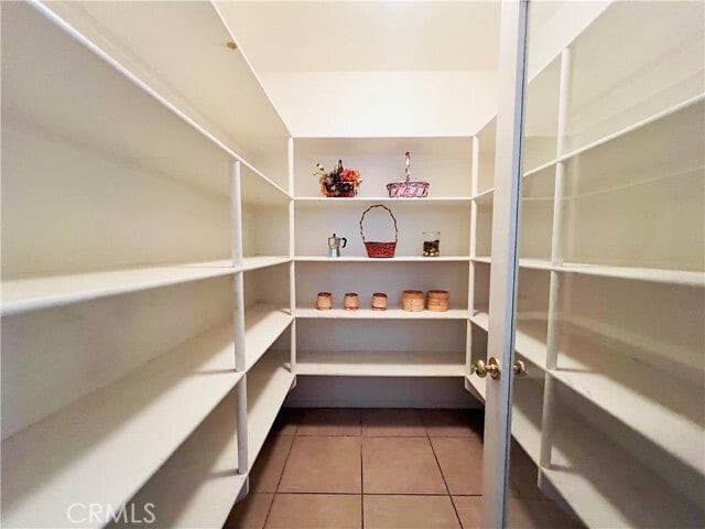 Building Photo - 17231 Greentree Dr