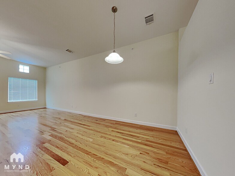 Building Photo - 8705 Bryam St