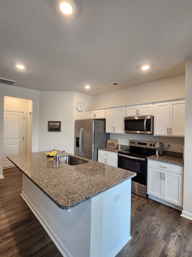 Building Photo - 259 Sunriff CT