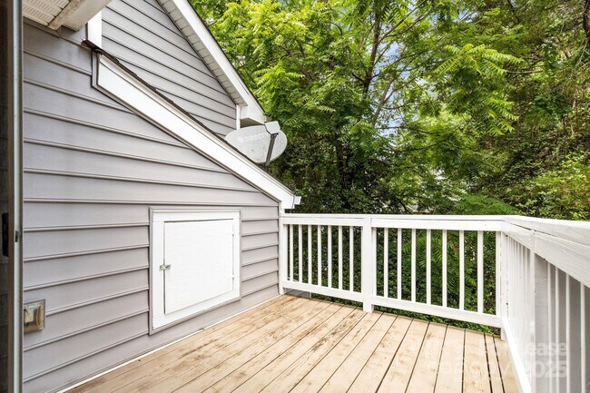 Building Photo - 2952 Iron Gate Ln
