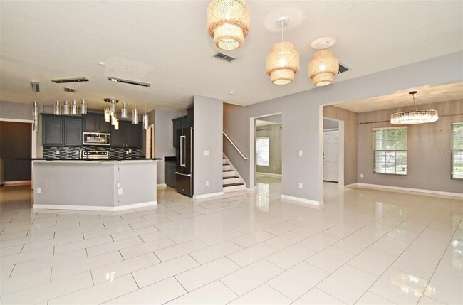 Building Photo - 475 Nadeau Way