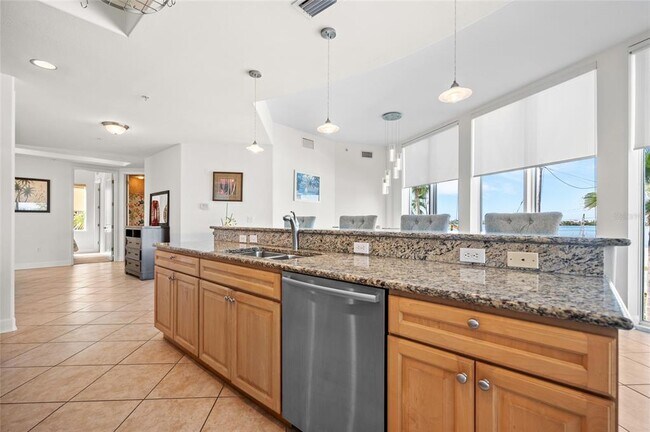 Building Photo - 1375 Beach Rd