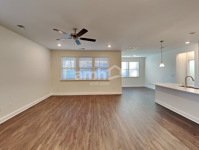 Building Photo - 578 Rivermist Dr