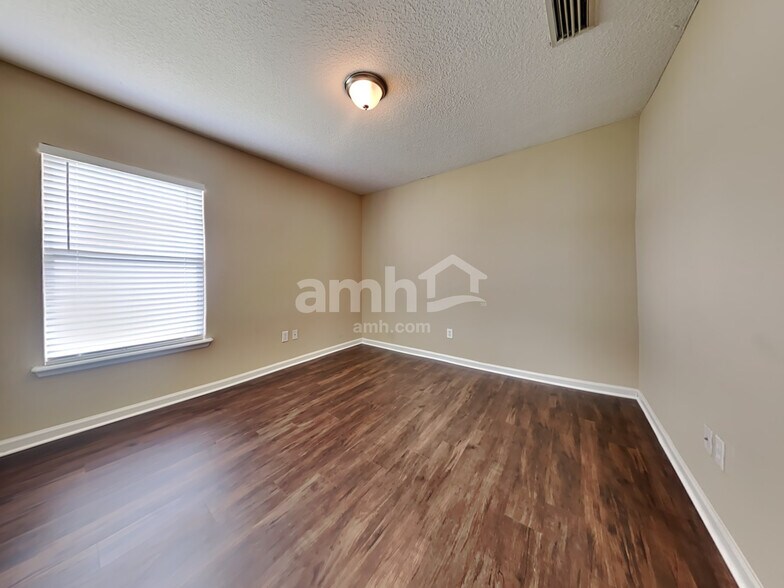 Building Photo - 9215 Hawks Haven Ct