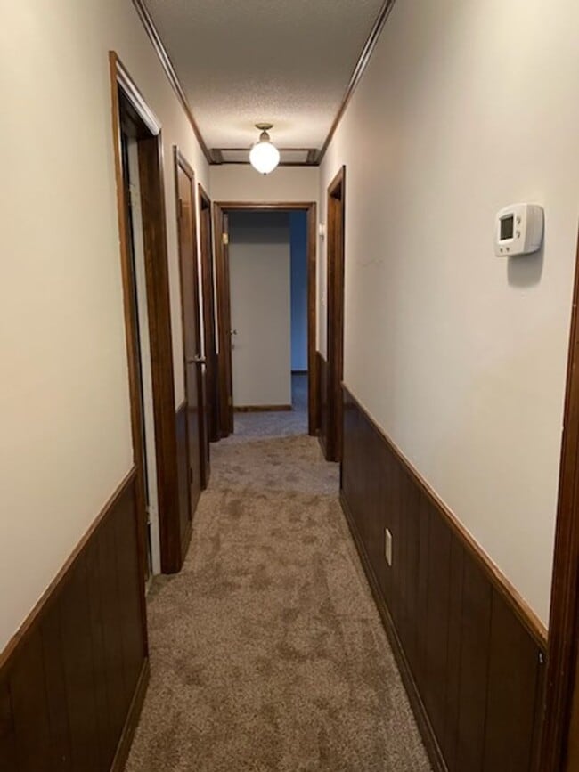 Building Photo - SINGLE FAMILY HOME