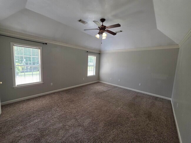 Building Photo - 995 Williamsburg Dr