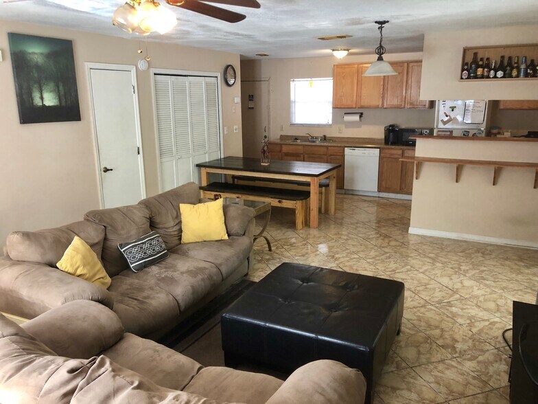 Building Photo - 506 Beechwood Ave