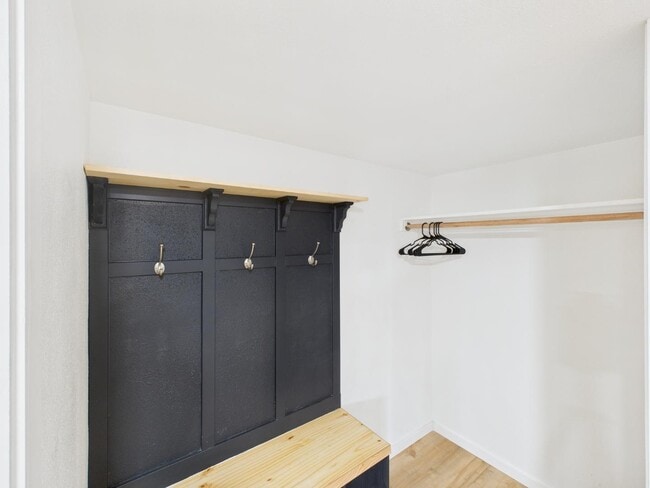Building Photo - 415 Sanford Ave