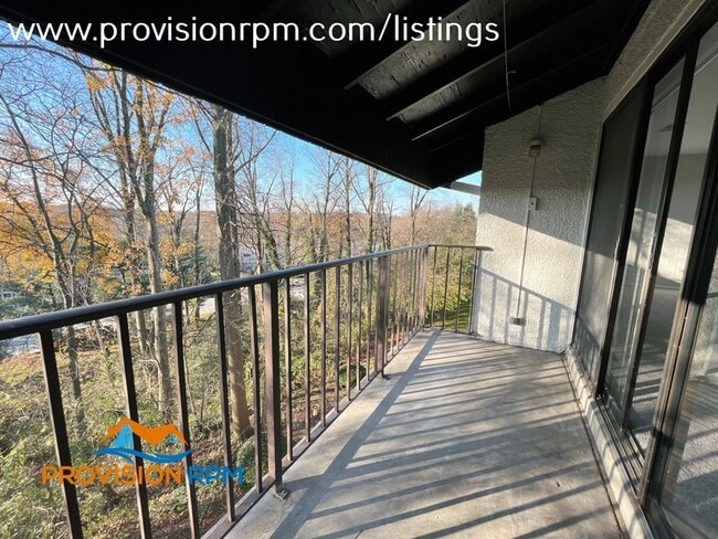 Building Photo - 611 Oakland Hills Ct