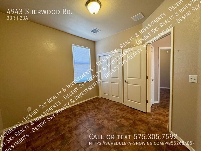 Building Photo - 4943 Sherwood Rd