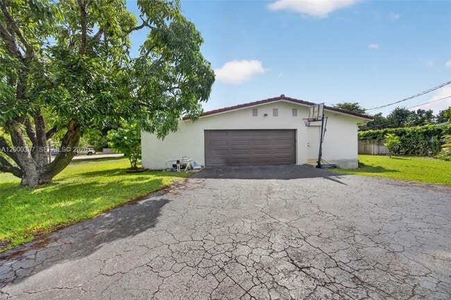 Building Photo - 7690 SW 128th St