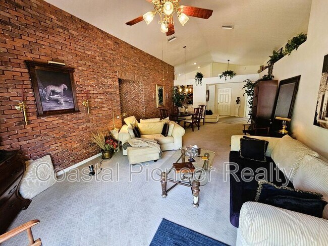 Building Photo - 4521 Gulfwinds Dr