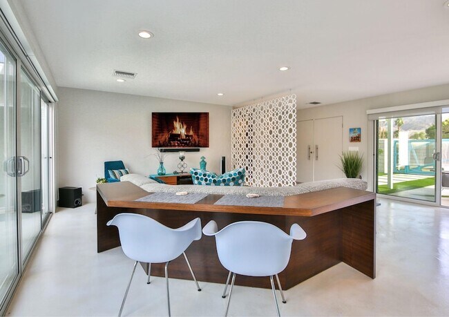 Building Photo - 47956 Silver Spur Trail