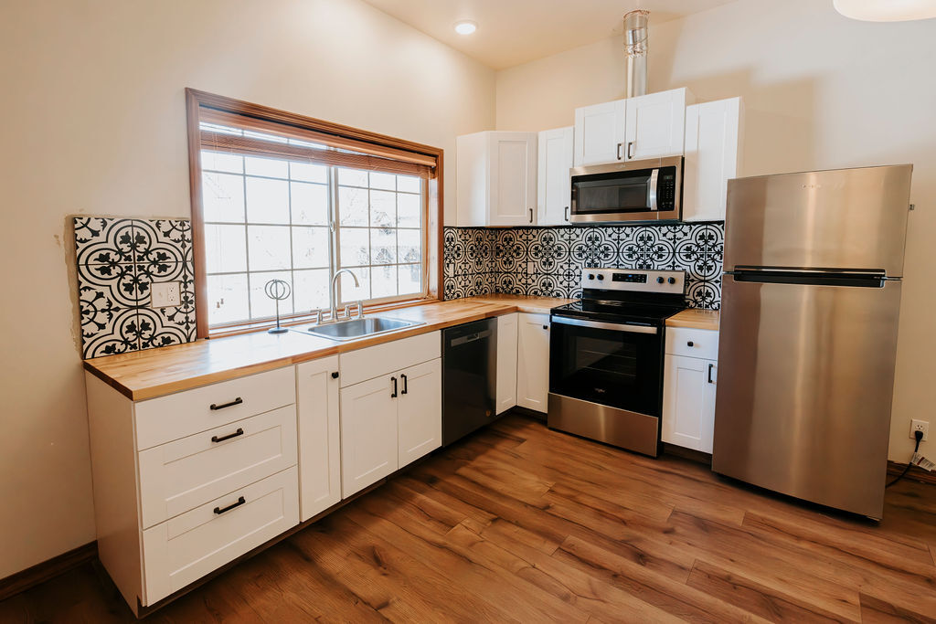 Kitchen - 506 Alder St