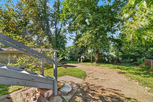 Building Photo - 575 Glorose Dr