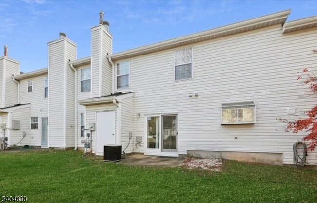 Building Photo - 360 Cotswold Pl