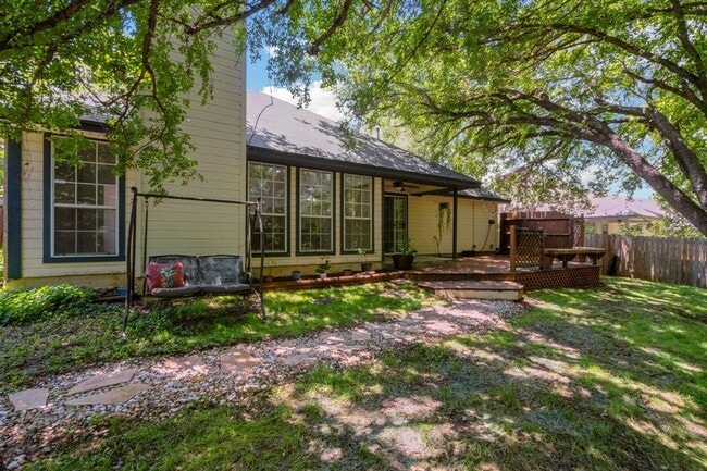 Building Photo - 409 Gina Dr