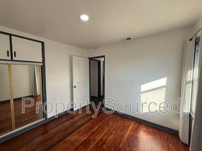 Building Photo - 632 Fir St