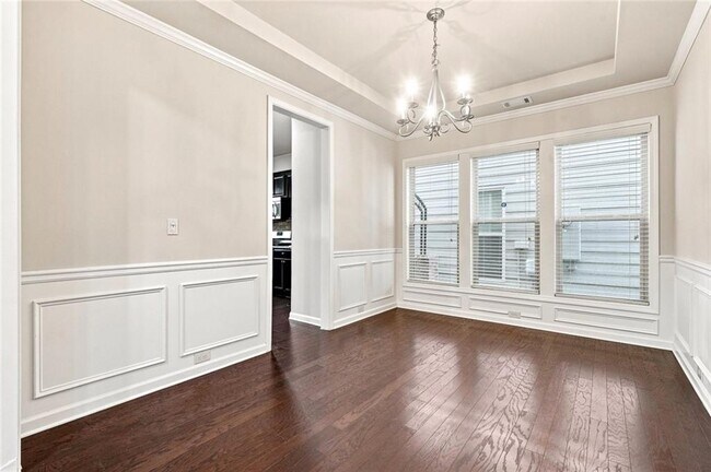 Building Photo - 4615 Woodbine Way
