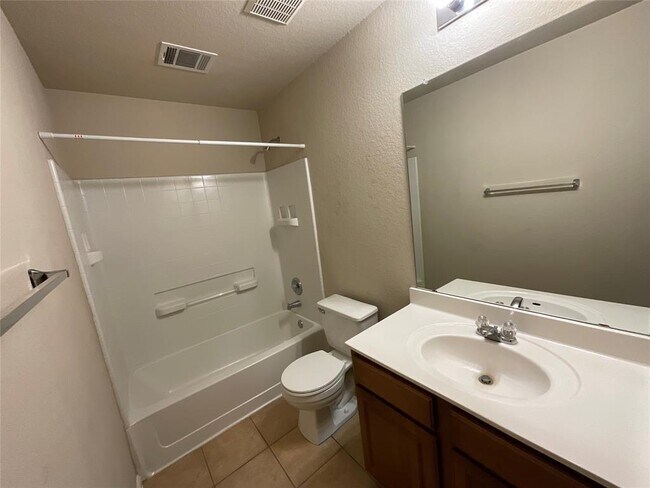 Building Photo - 4427 Meadowside Ln