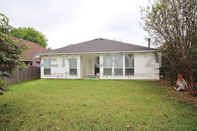 Building Photo - Beautiful 3/2/2 in Euless For Rent!