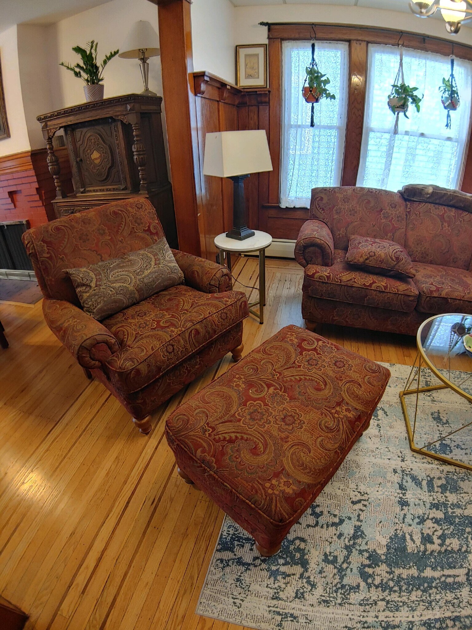 Living Room - 735 Amherst St